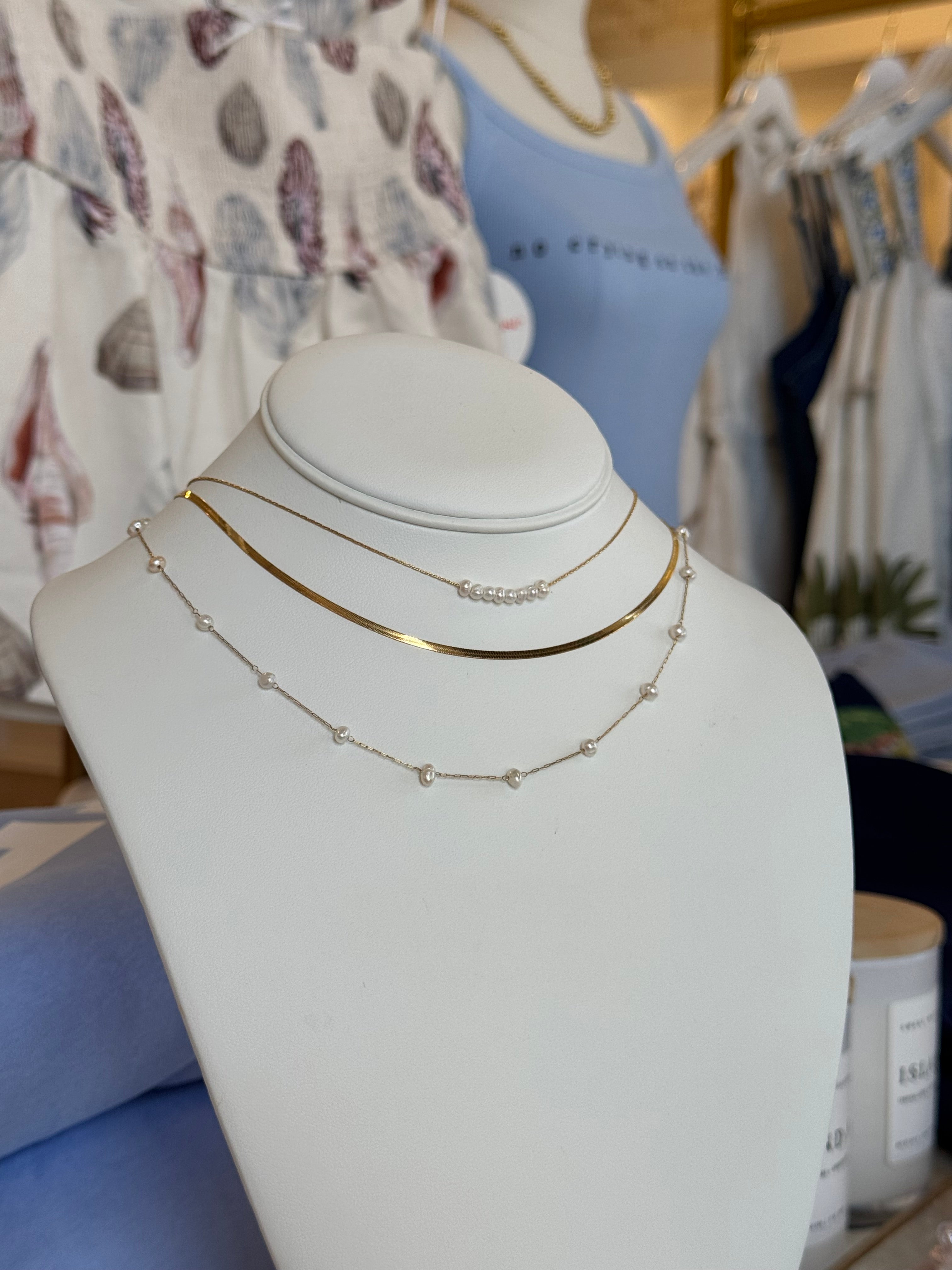 Nina Dainty Pearl Necklace - Gold