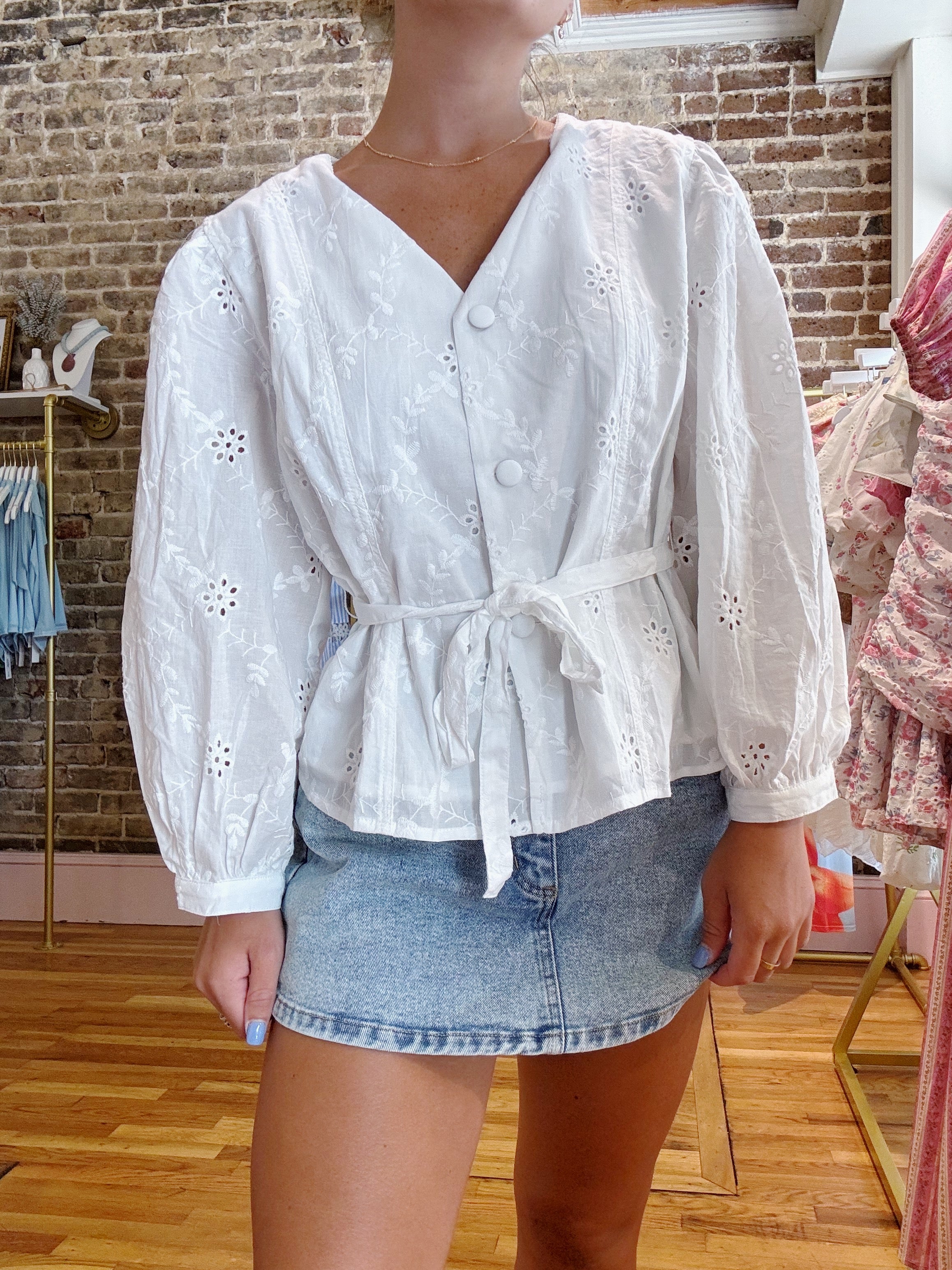Coastal Town Eyelet Top - White