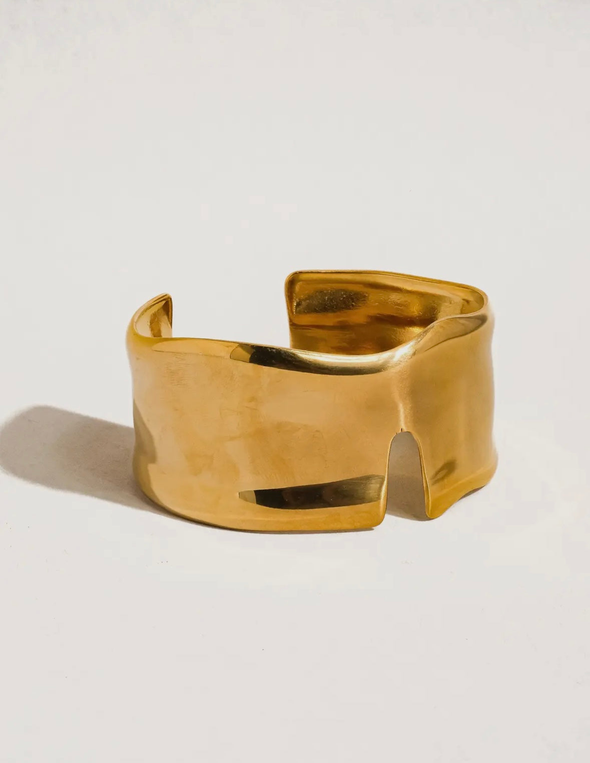 Clyde 18K Gold Non-Tarnish Abstract Bold Bangle