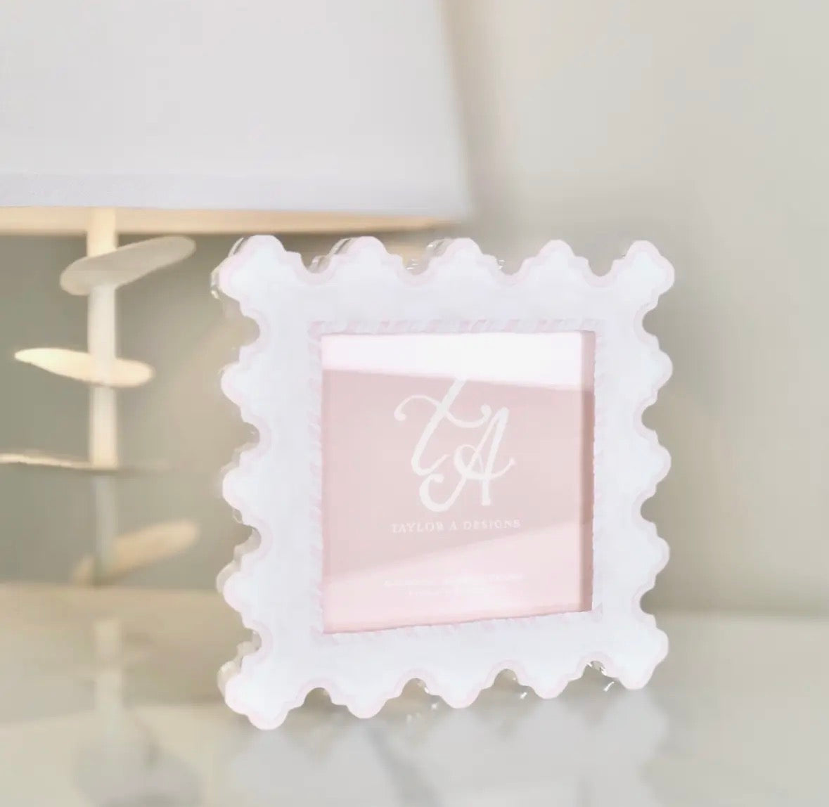 Acrylic Scalloped Magnetic Frame - Pink & White