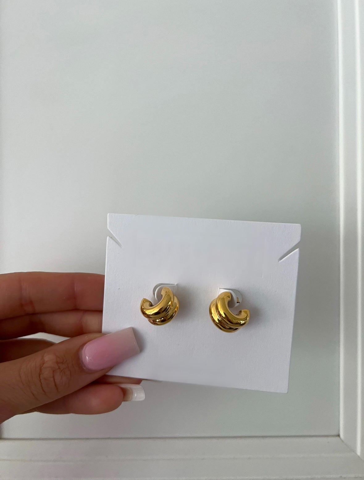 Ana Gold Hoop Earrings
