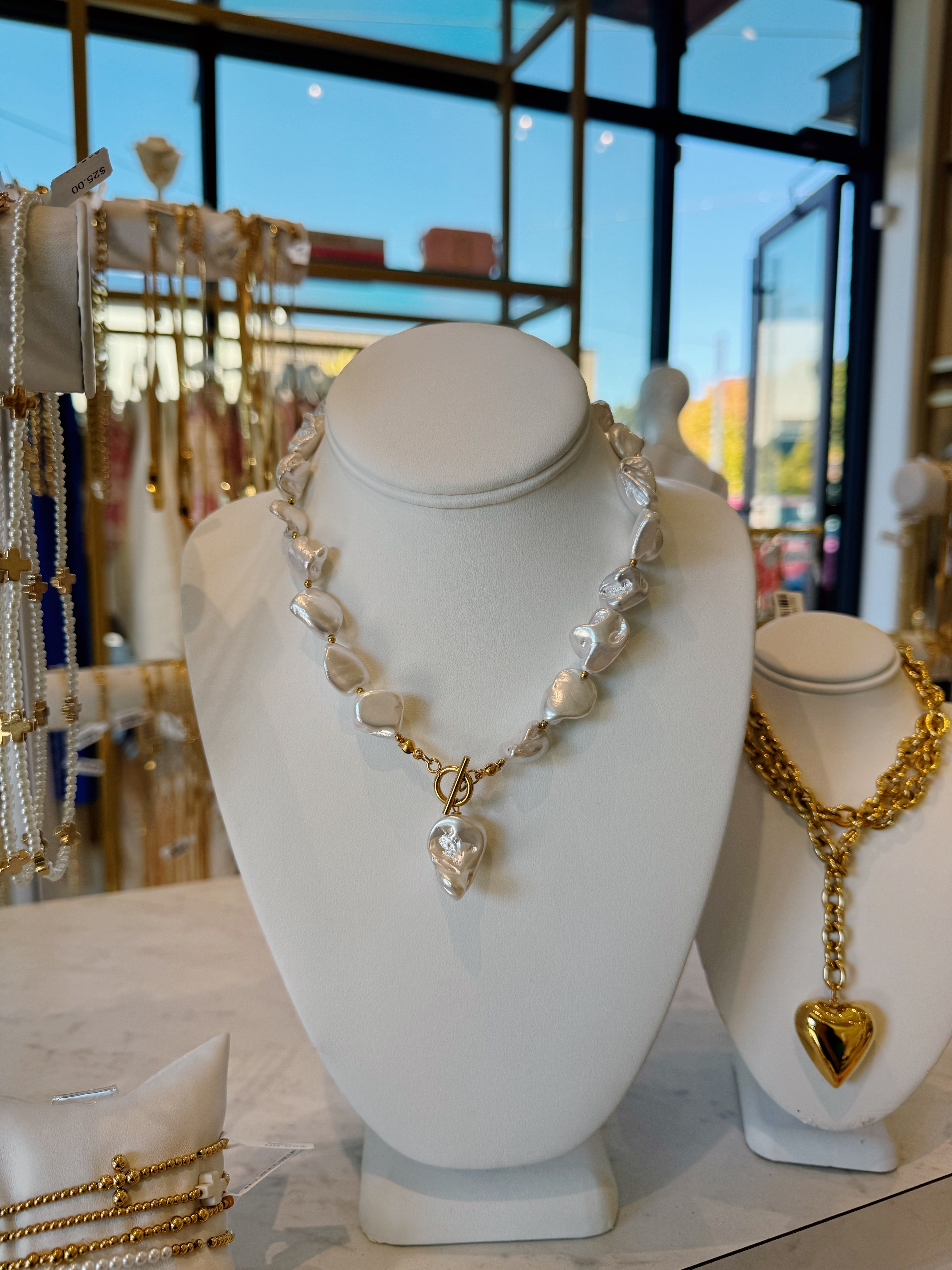 Chunky Pearl Necklace