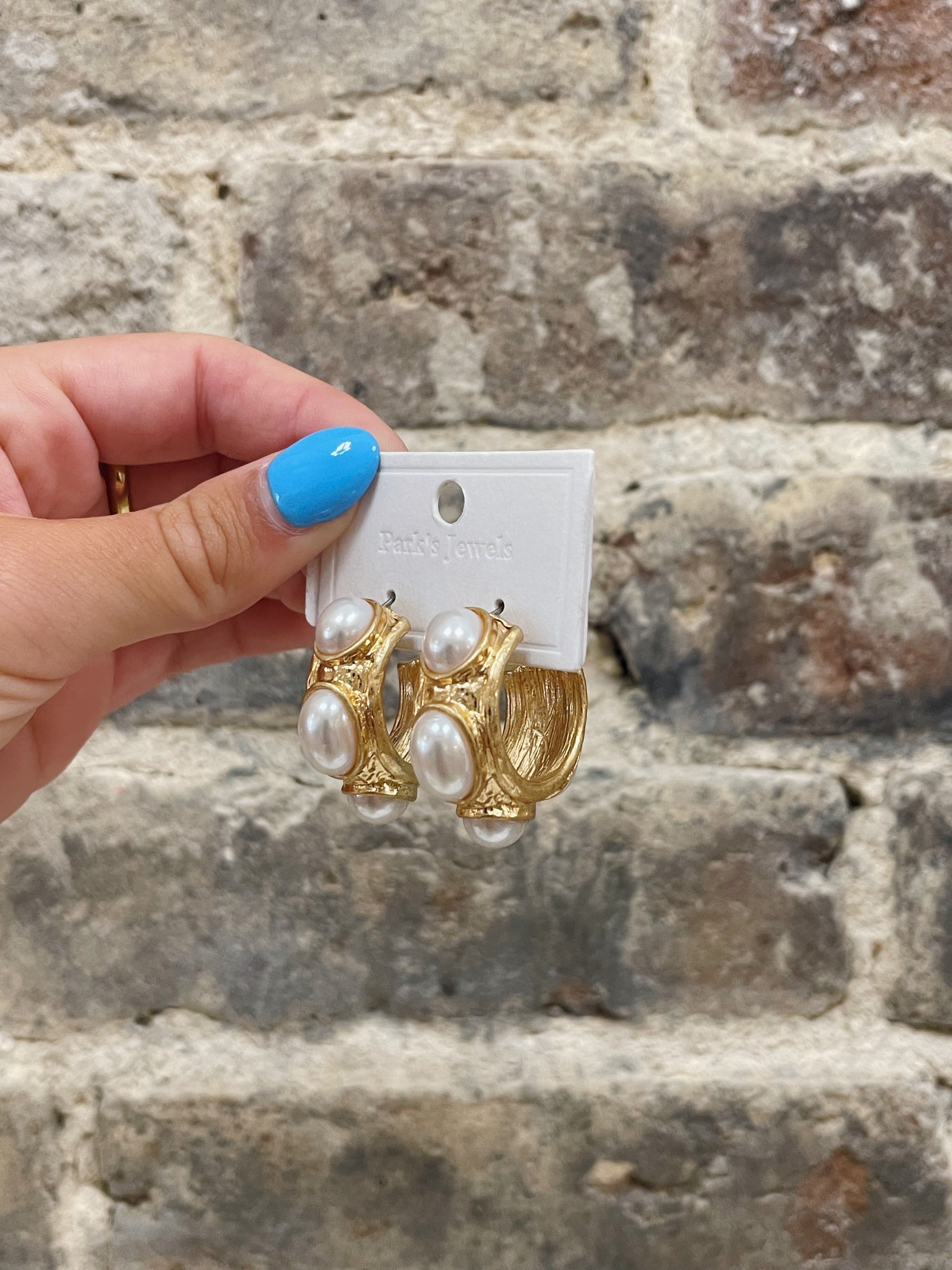 Macy Pearl Hoop Earrings