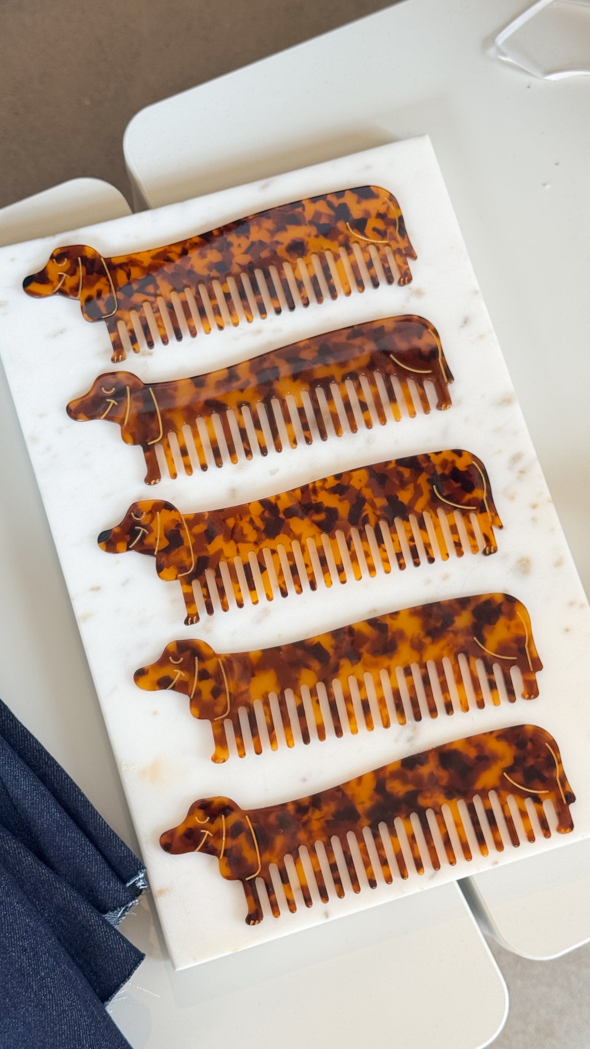 Tortoise Dachshund Hair Comb