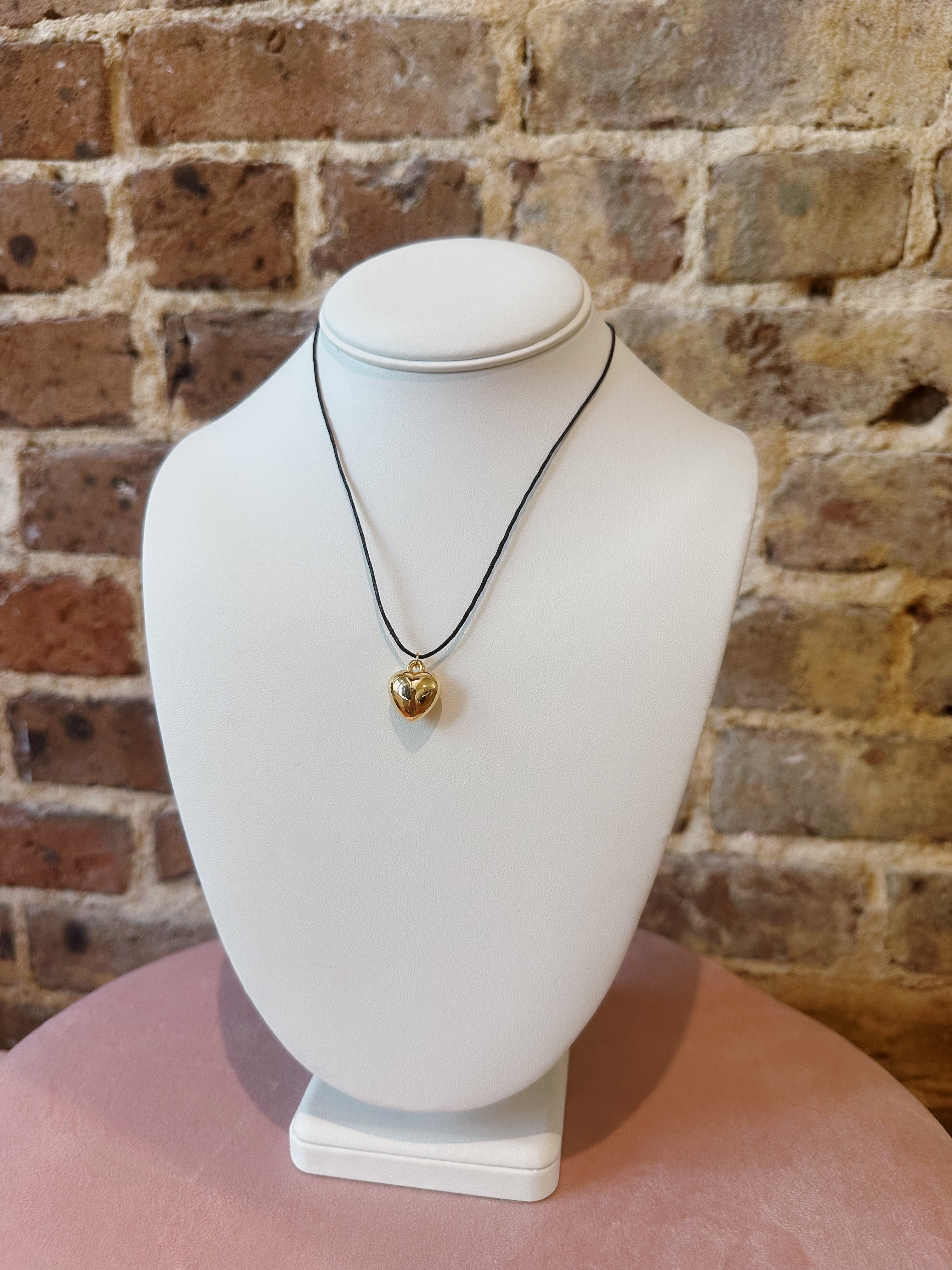 Mini Heart String Necklace - Black