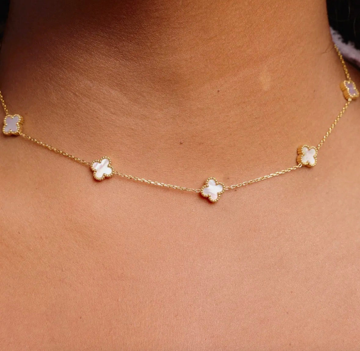Mini White Flora Necklace - Gold