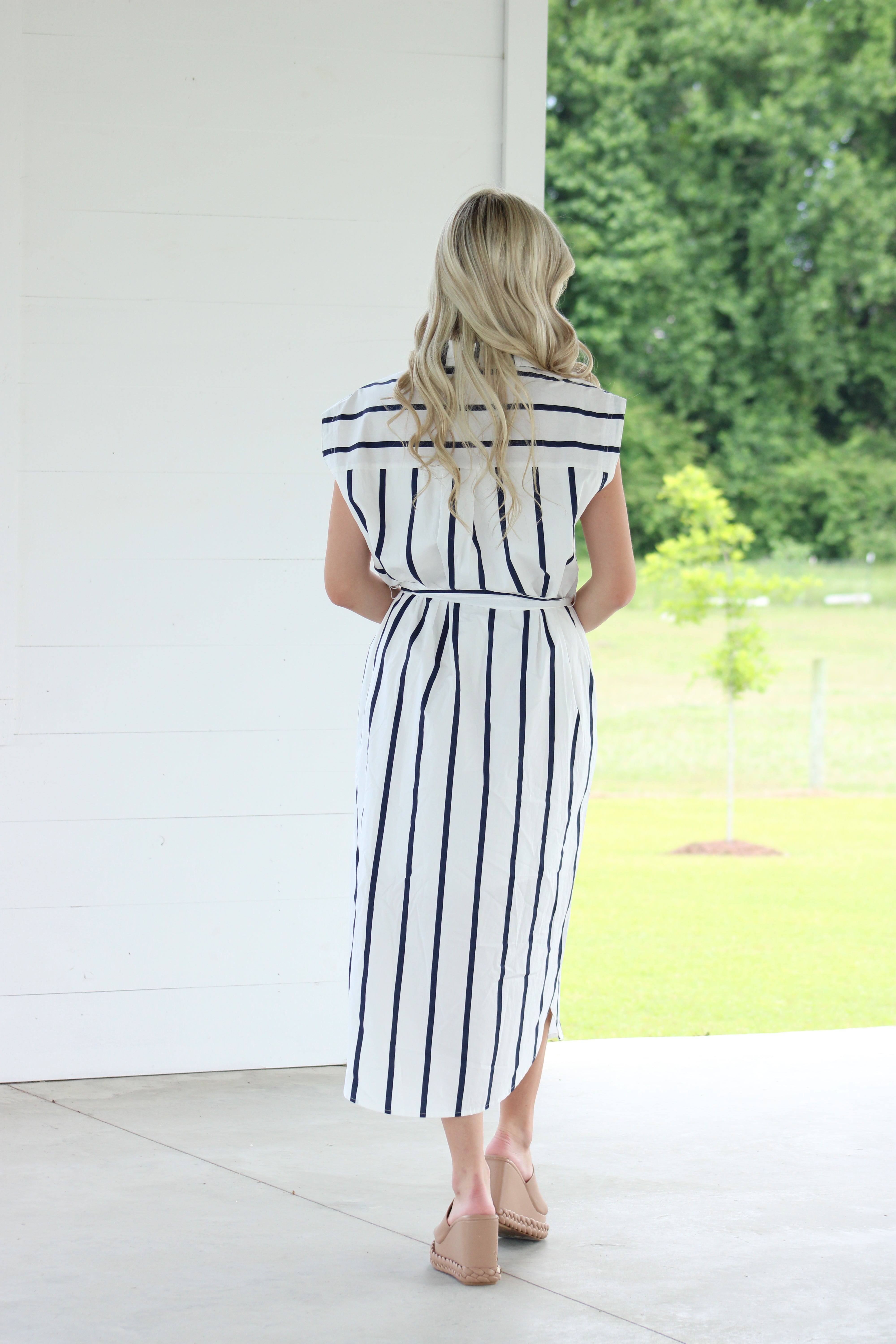 Right On Time Midi Dress - White & Navy