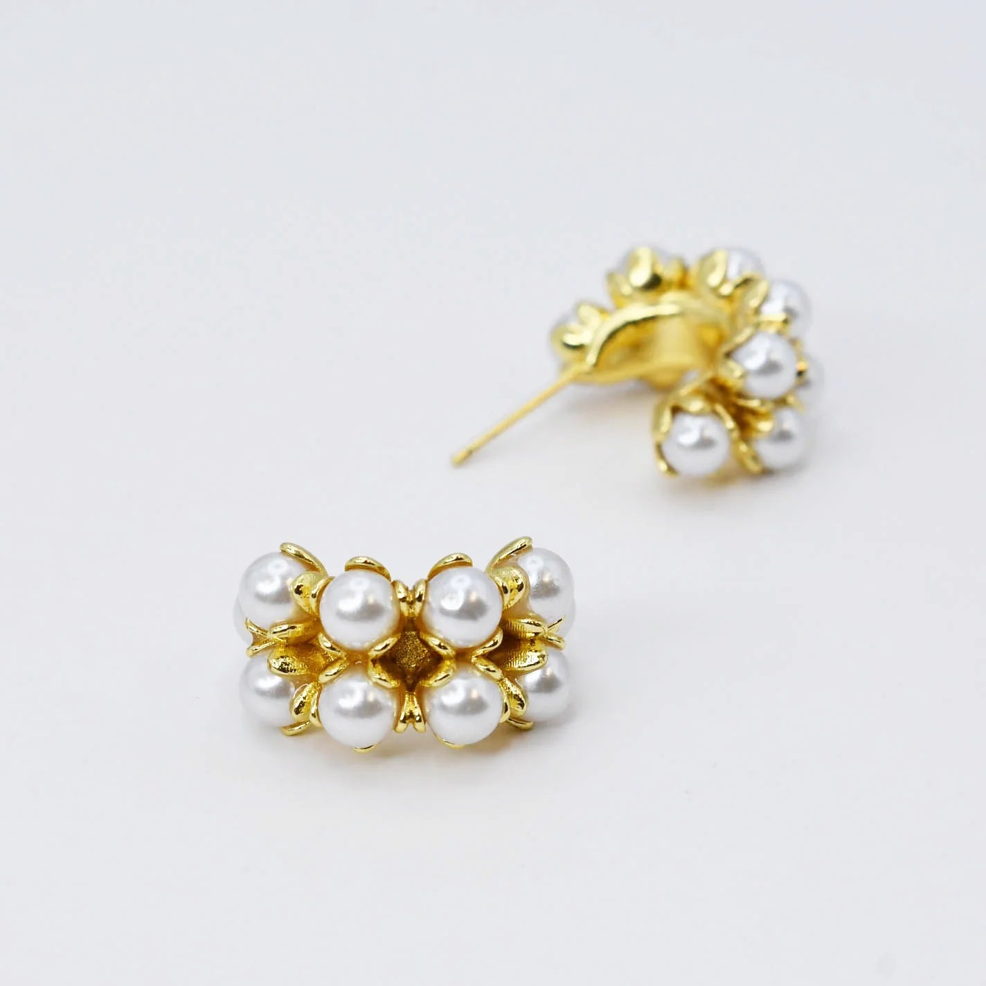 Pearl and Gold Hoop