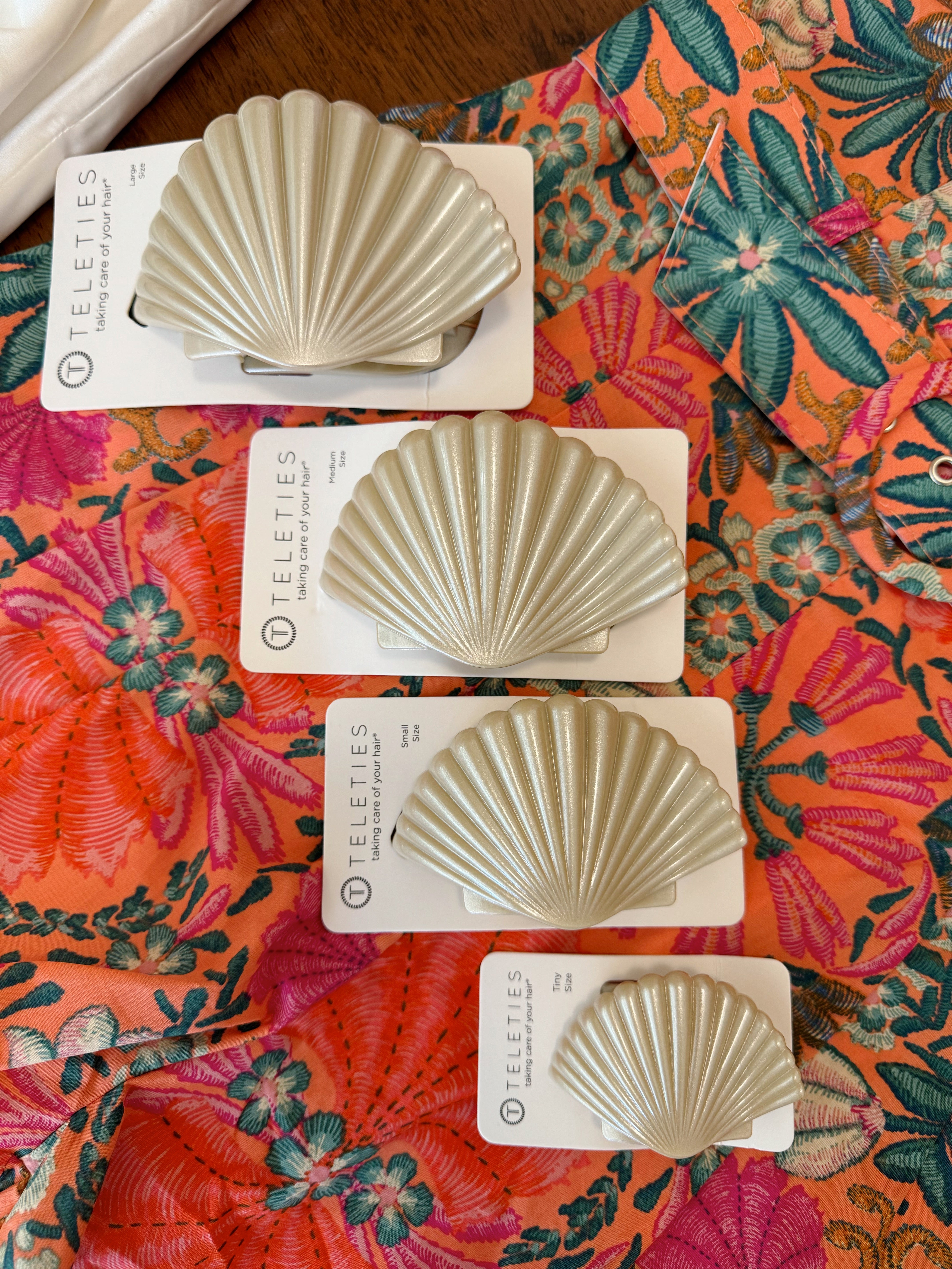 Shimmering Shell Flat Clip - TELETIES