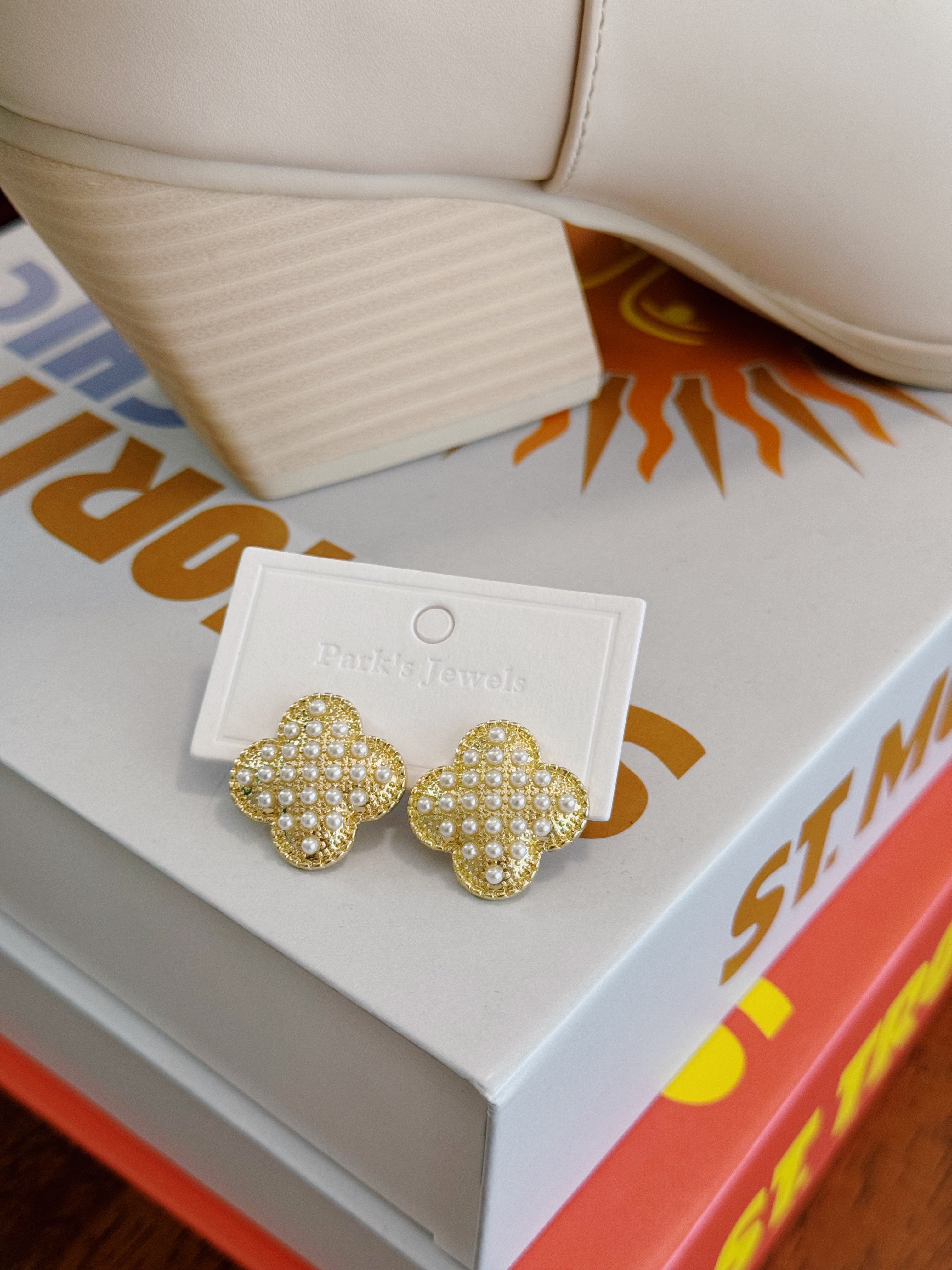 Leila Clover Studs - Gold - Water Resistant