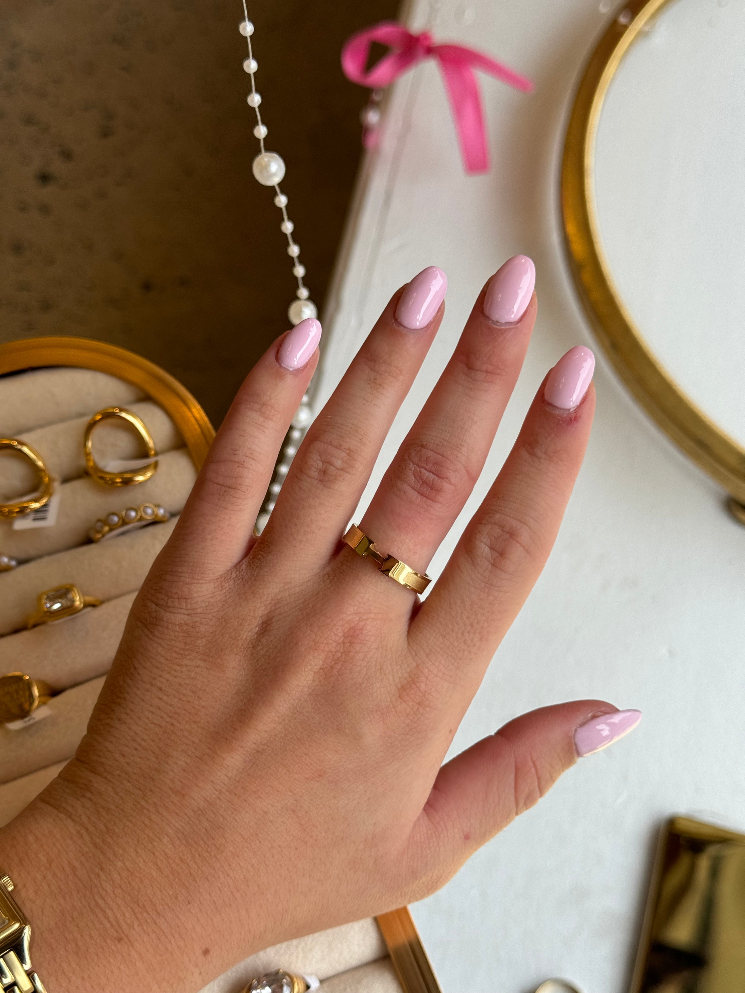 Thin Elegant Gold H Ring