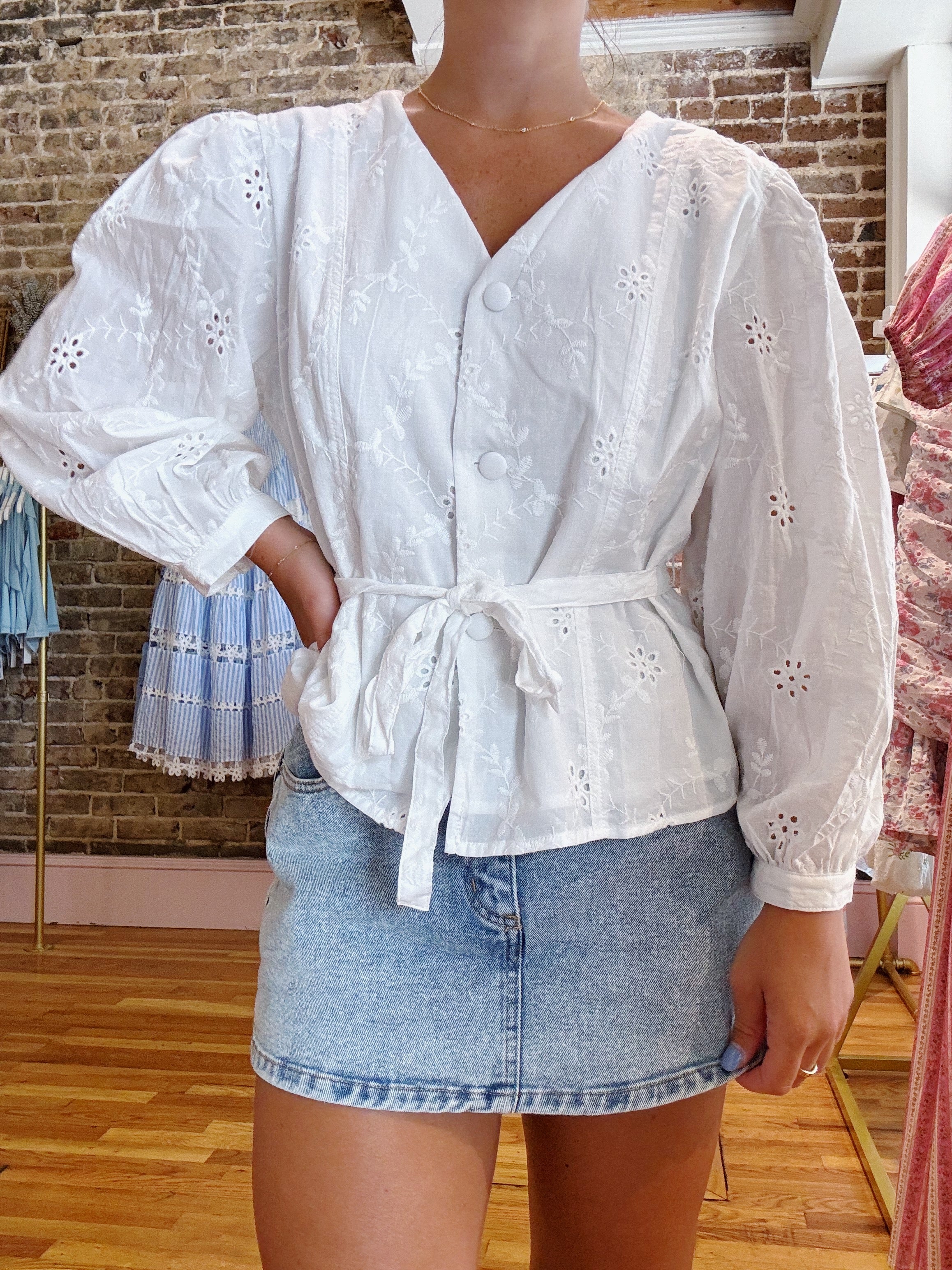 Coastal Town Eyelet Top - White