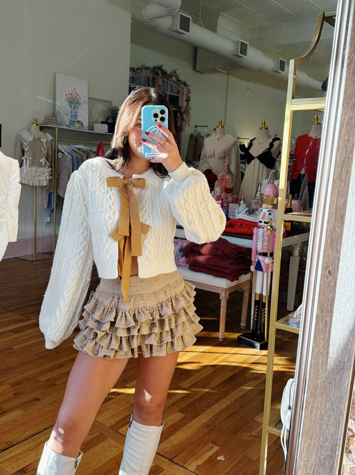 Southern Bell Sweater - Cream / Tan