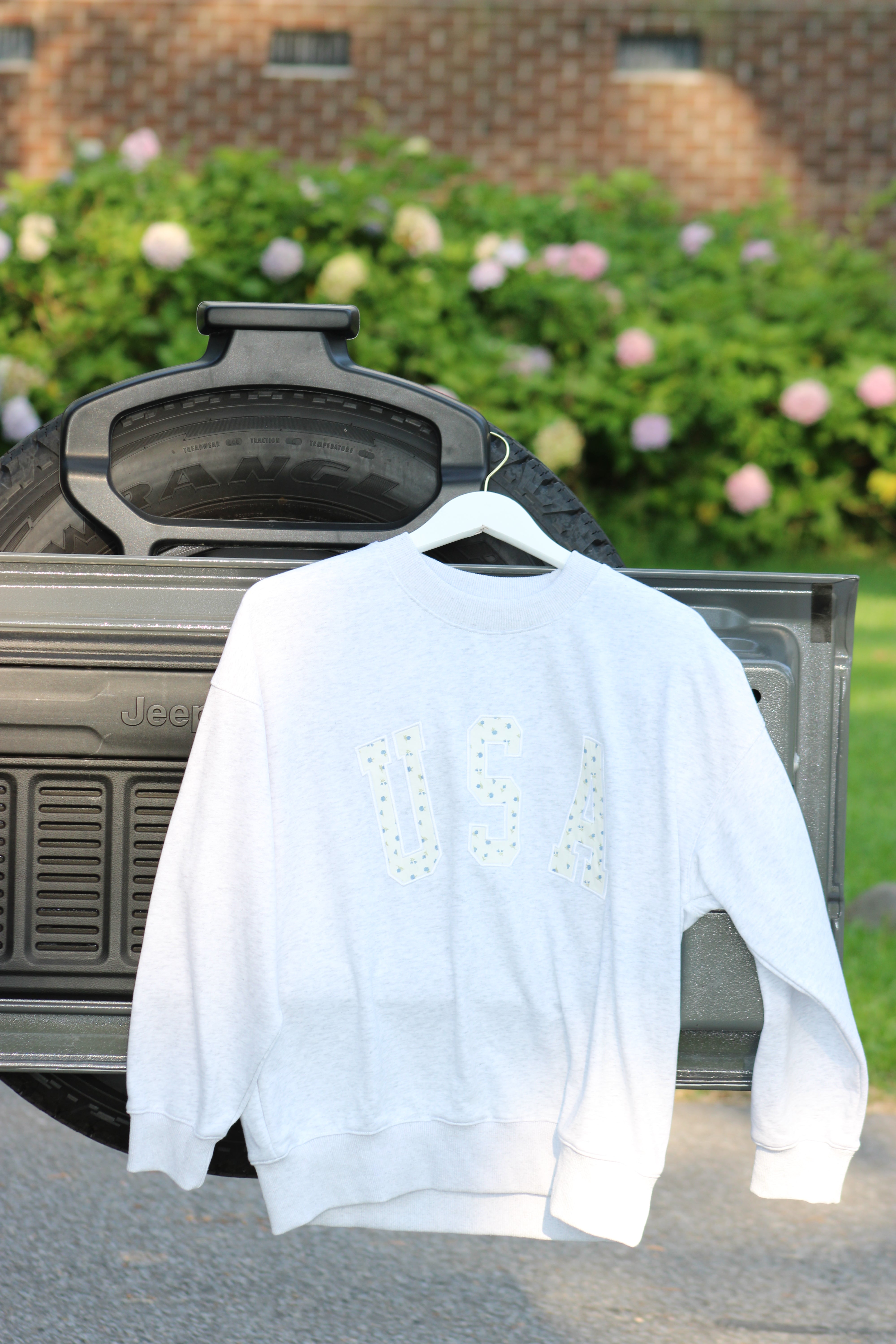 USA Floral Embroidered Sweatshirt - Grey