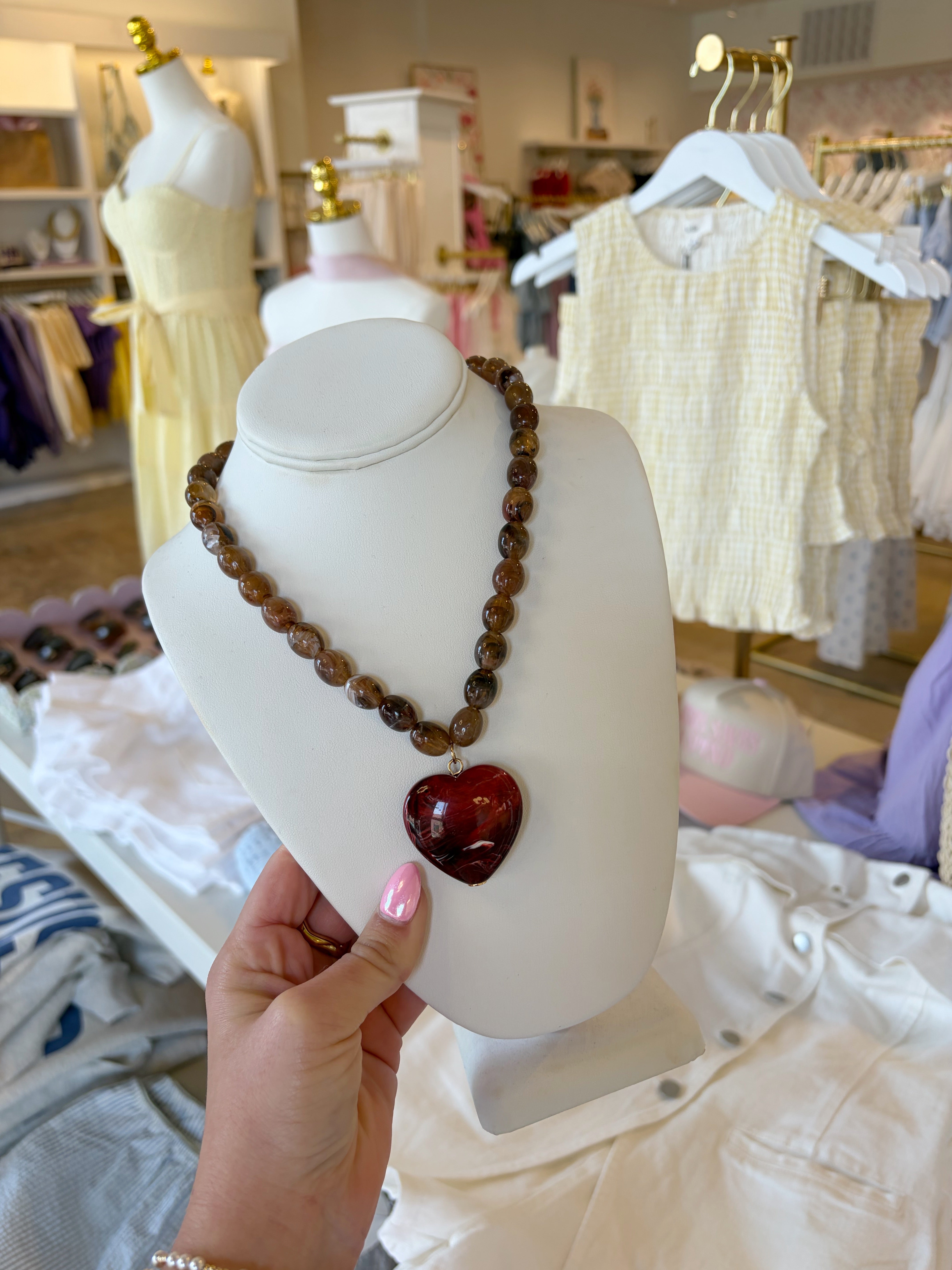 Bold Heart & Oval Shape Bead Necklace - Wine / Tortoise