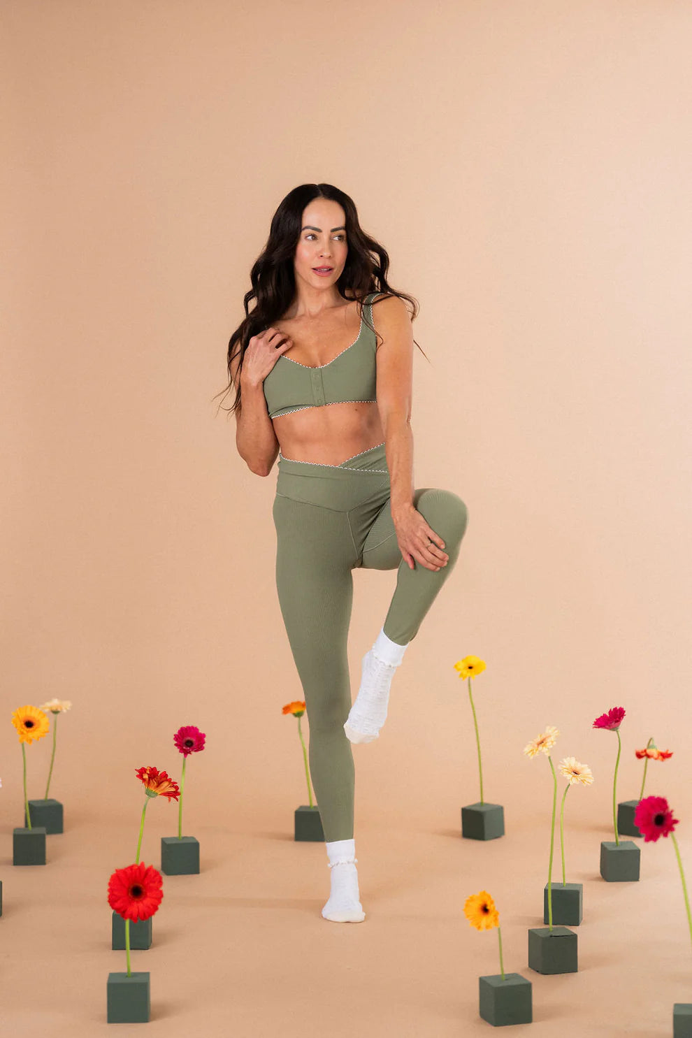 Bow Dream Textured Foldover Ruffle Crew Grip Socks