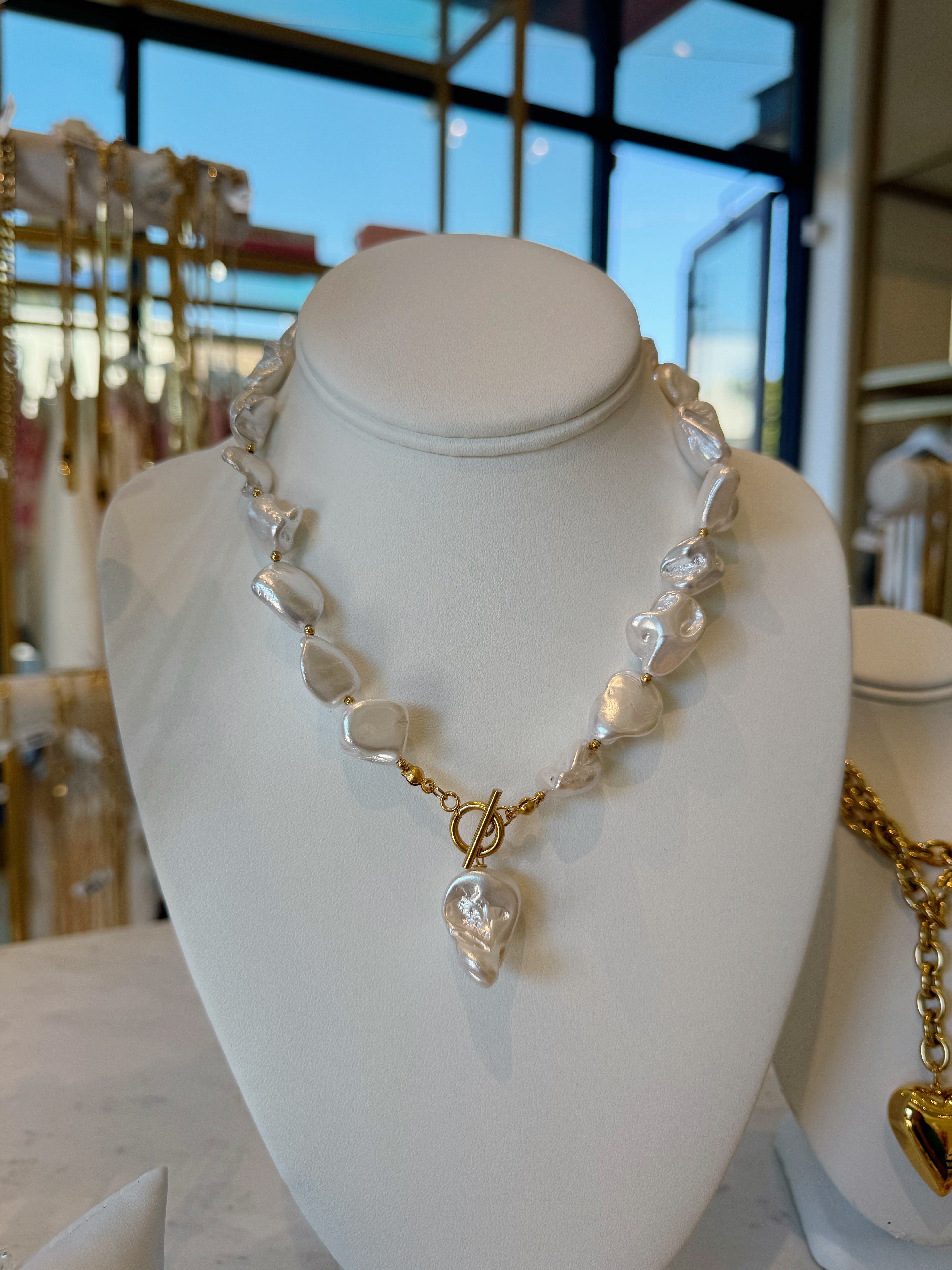 Chunky Pearl Necklace - Water Resistant