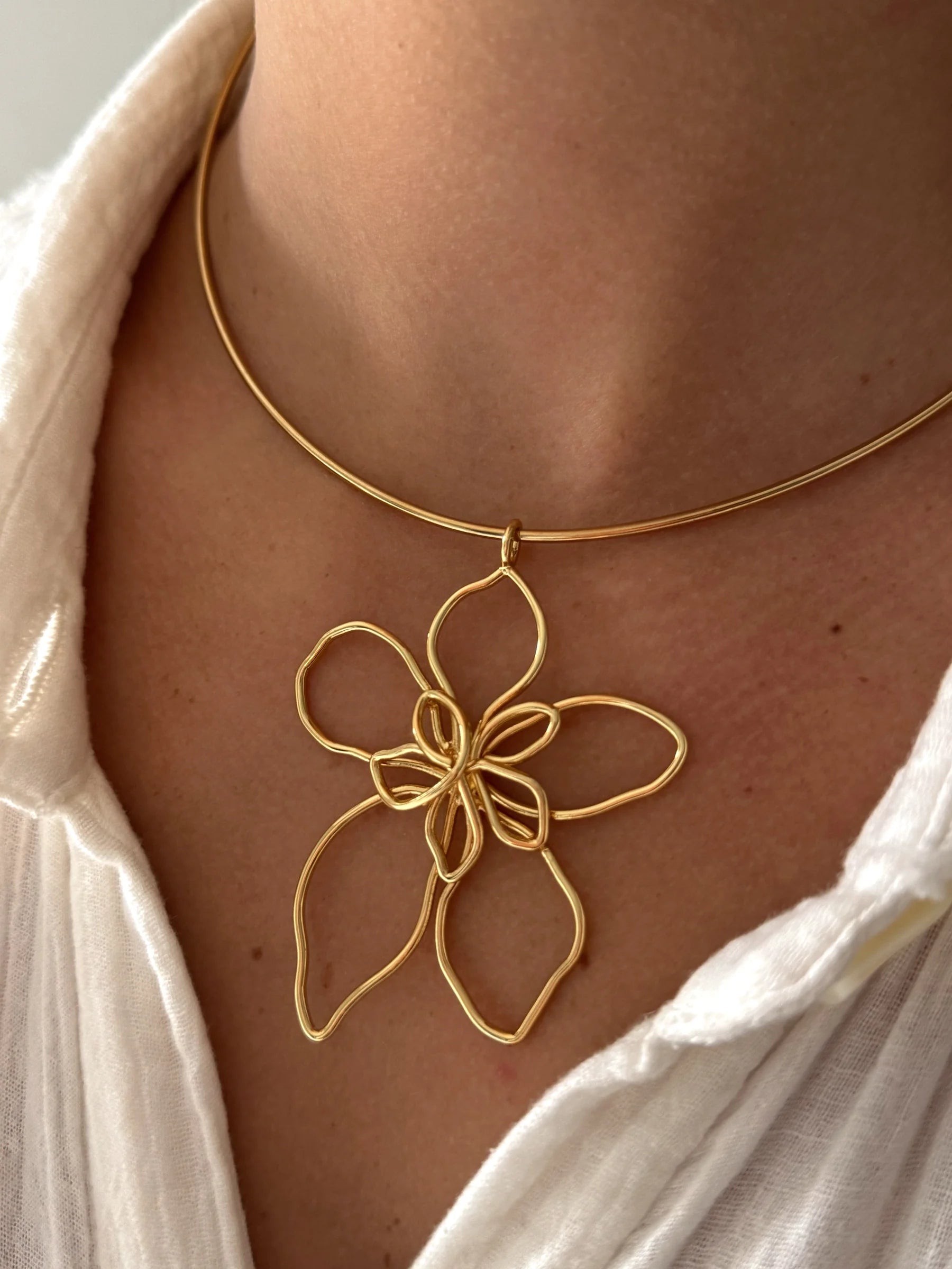 Bloom Collar Necklace