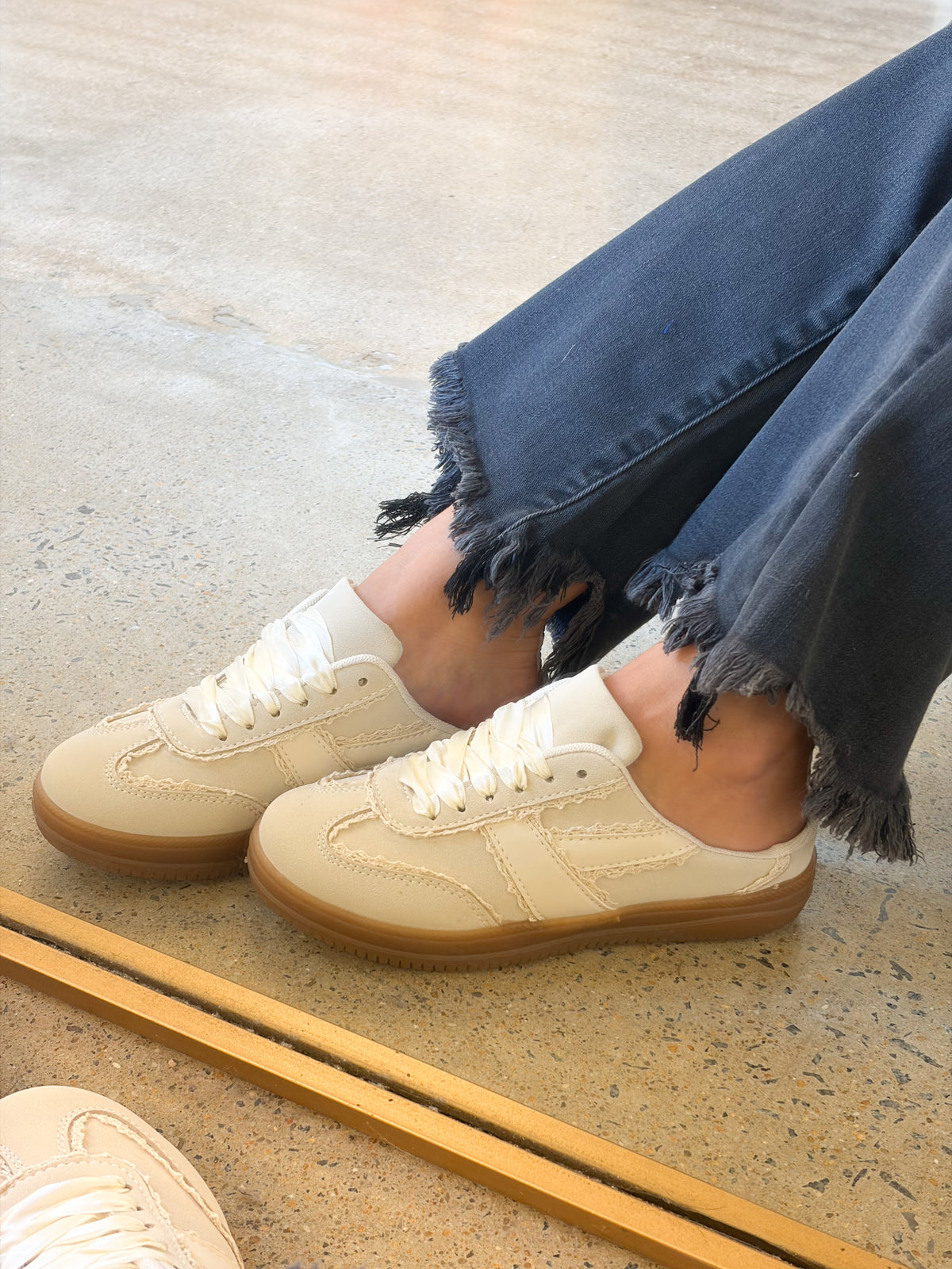 Giana Cream & Lace Slip On Sneaker