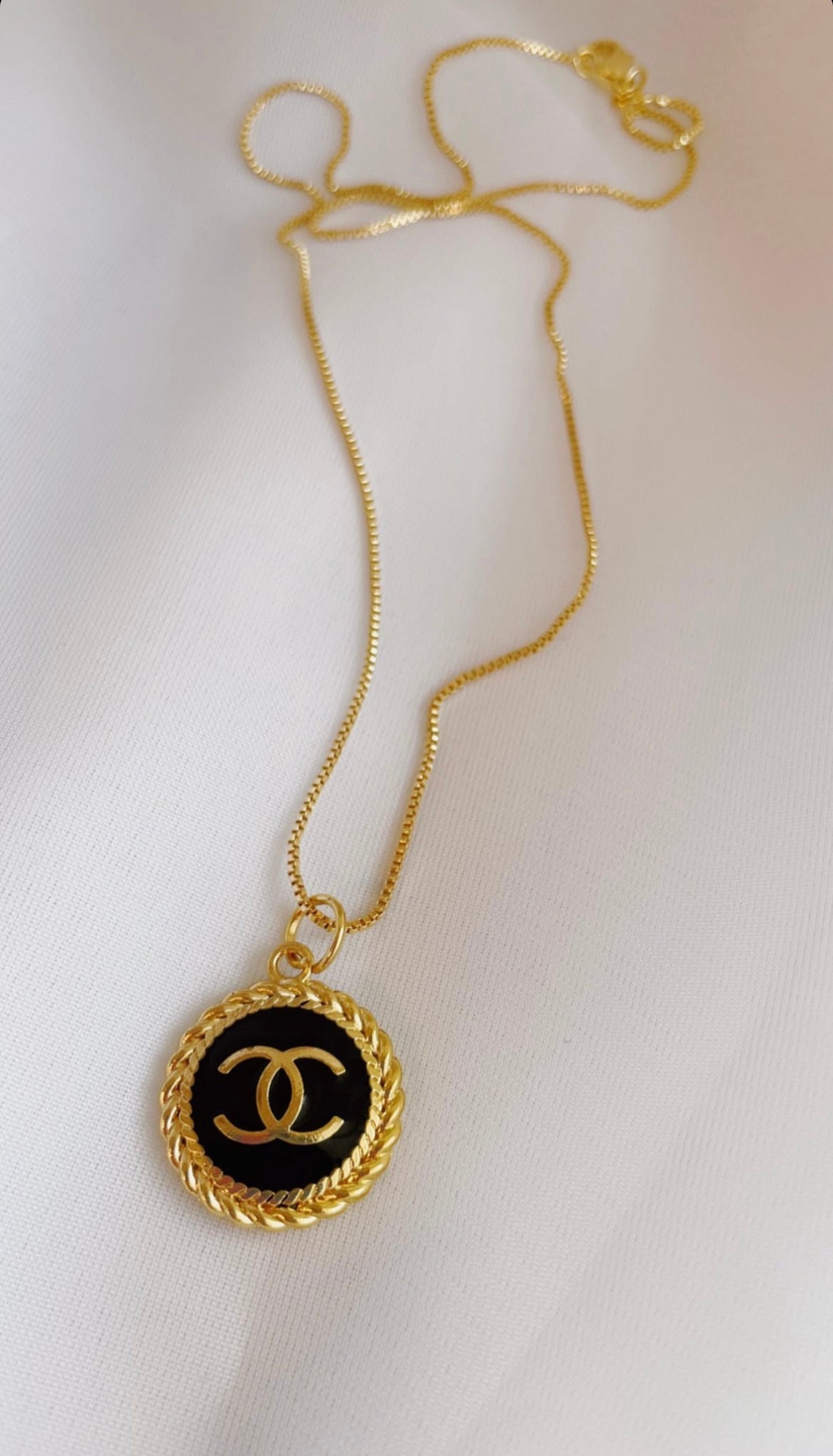 CC Circle Pendant Necklace - Black