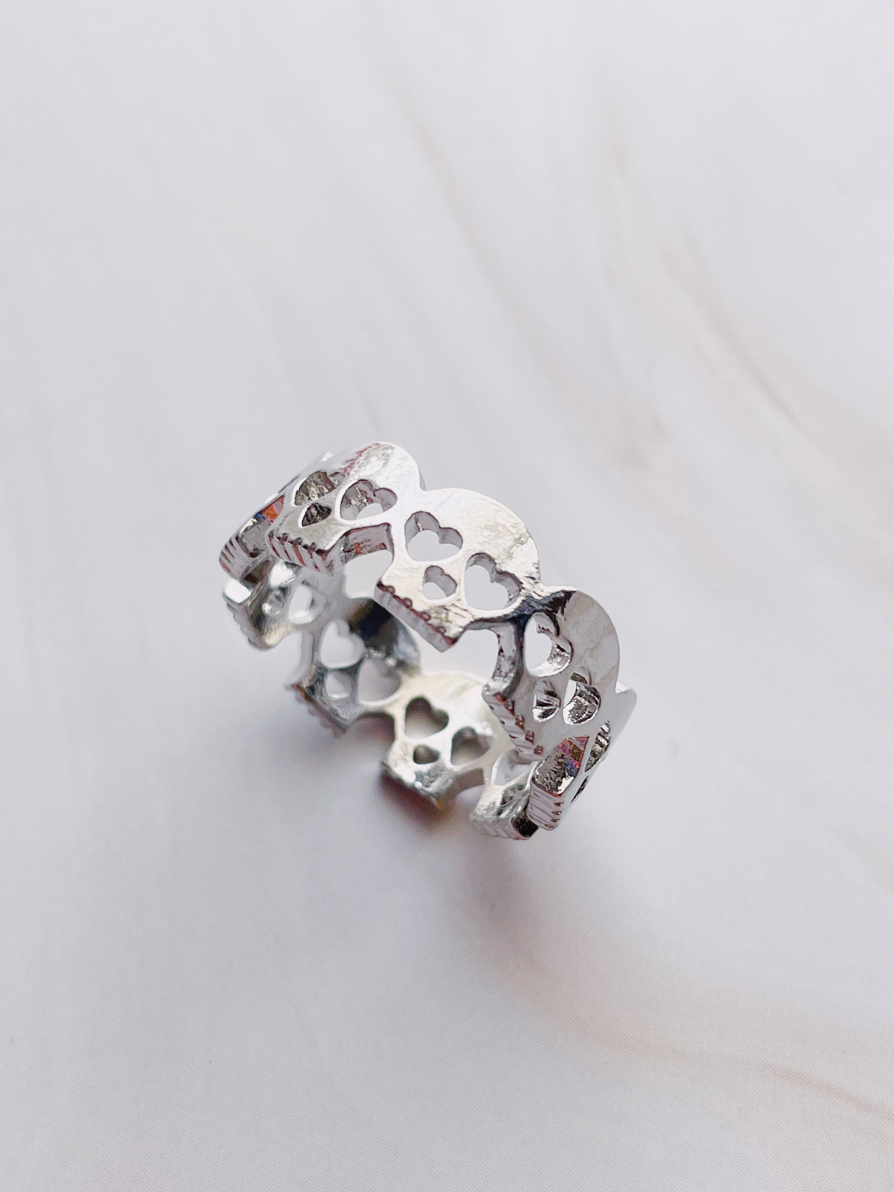 skull ring