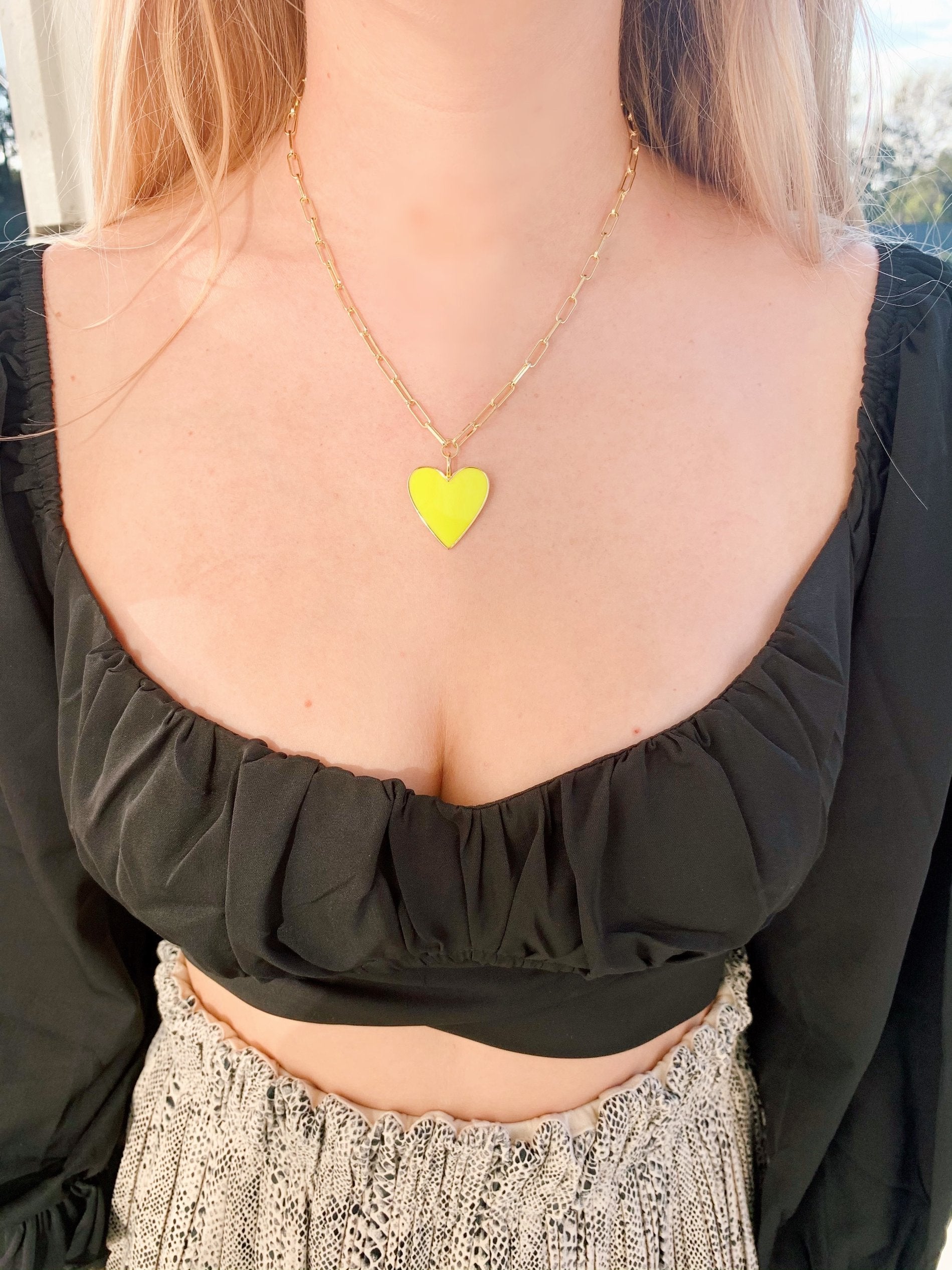 Medium “Ava” necklace